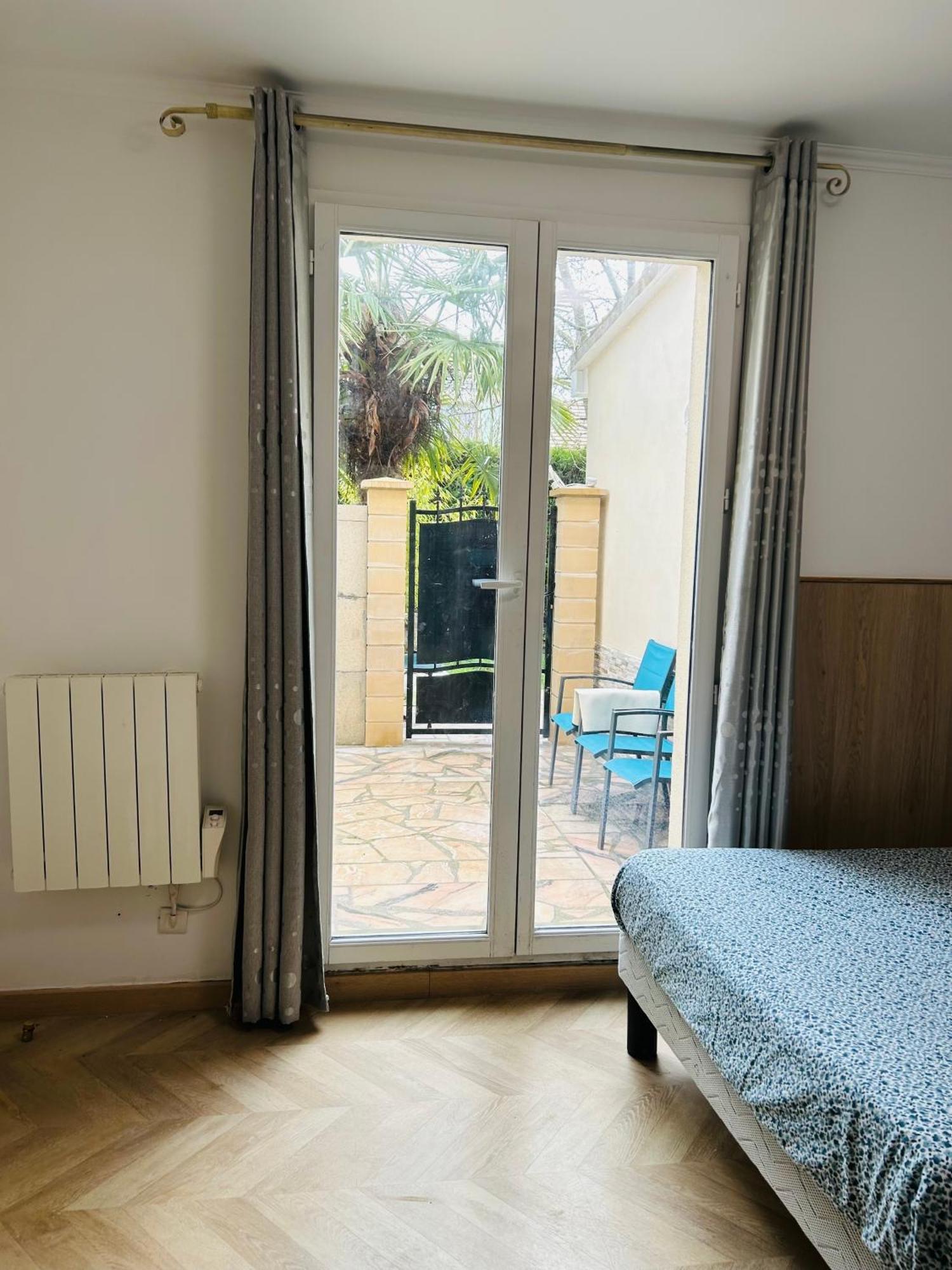 Ferienwohnung Cozy Bussy-Saint-Georges Exterior foto